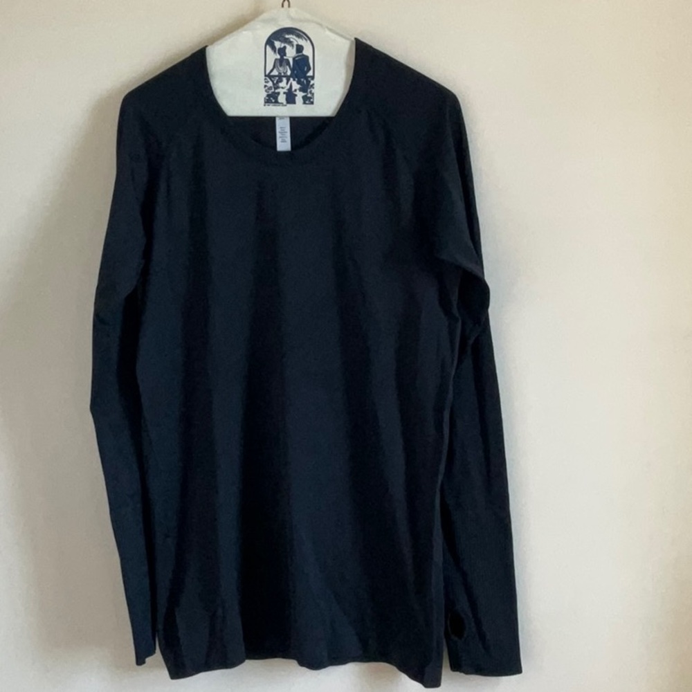 Black Long Sleeve Yoga Top in good condition
